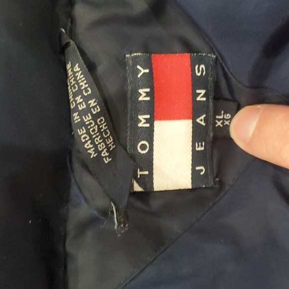 Vintage Tommy Hilfiger Womans puffer coat - Picture 4 of 5